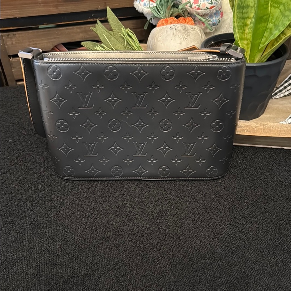 💯 Authentic Grey Louis Vuitton Monogram Shoulder Bag - Picture 3 of 12